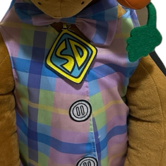 Scooby Doo Bunny Easter Greeter - Picture 4 of 16